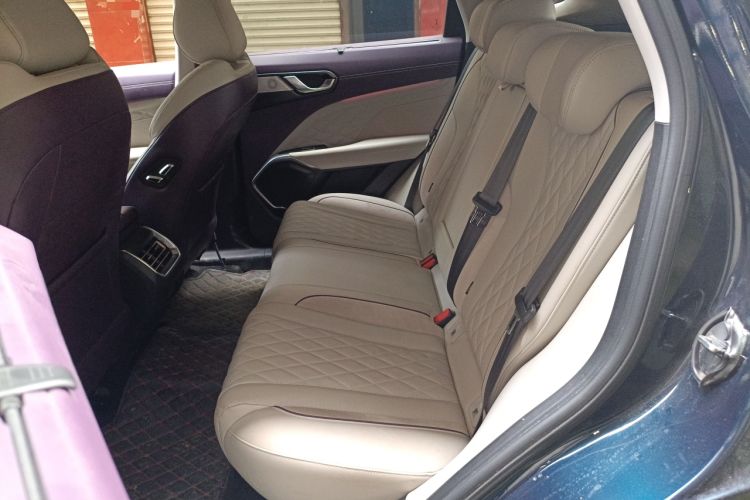 Used Wey Latte DHT-PHEV 2022 1.5T Two-Wheel-Drive Extra-Large Version Interior 4