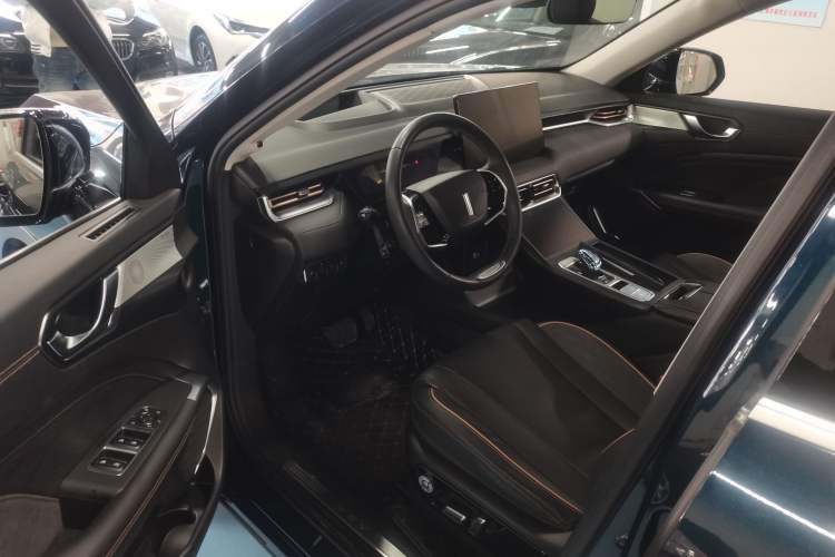 Used Wey Latte DHT-PHEV 2022 1.5T Two-Wheel-Drive Extra-Large Version Interior 4