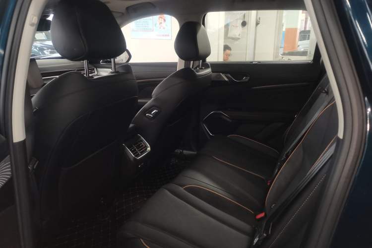 Used Wey Latte DHT-PHEV 2022 1.5T Two-Wheel-Drive Extra-Large Version Interior 5