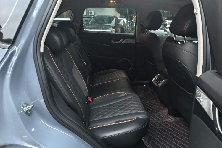 Used Wey Latte DHT-PHEV 2022 1.5T Two-Wheel-Drive Extra-Large Version Interior 9