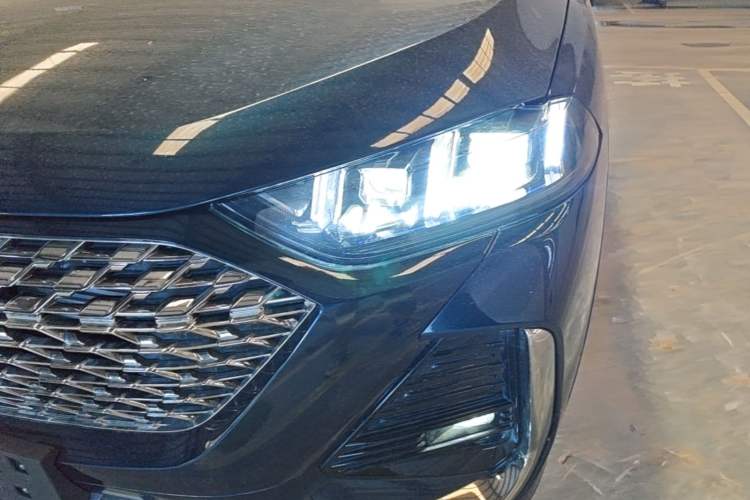 Used Wey Latte DHT-PHEV 2022 1.5T Two-Wheel-Drive Extra-Large Version Left Front Headlight