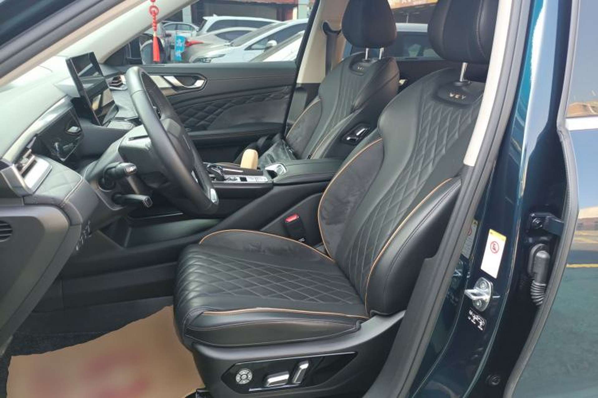 Used Wey Latte DHT-PHEV 2022 1.5T Four-Wheel Drive Extra-Large Version Left Front Seat