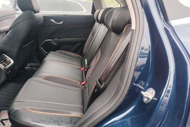 Used Wey Latte DHT-PHEV 2022 1.5T Four-Wheel Drive Extra-Large Version Left Rear Seat