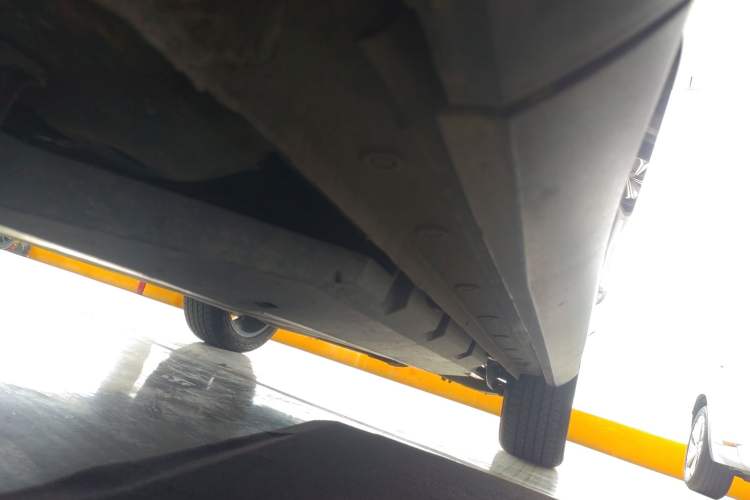 Used Wey Latte DHT-PHEV 2022 1.5T Four-Wheel Drive Extra-Large Version Left Side Sill