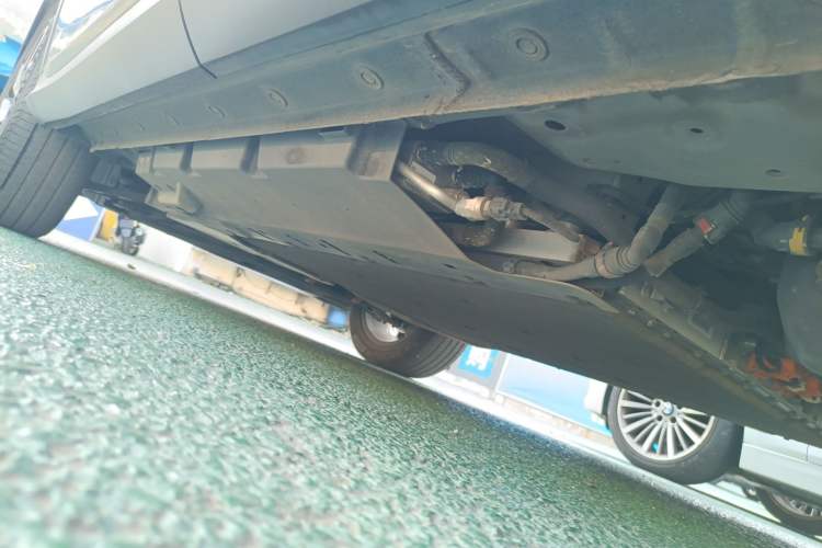 Used Wey Latte DHT-PHEV 2022 1.5T Four-Wheel Drive Extra-Large Version Left Side Sill