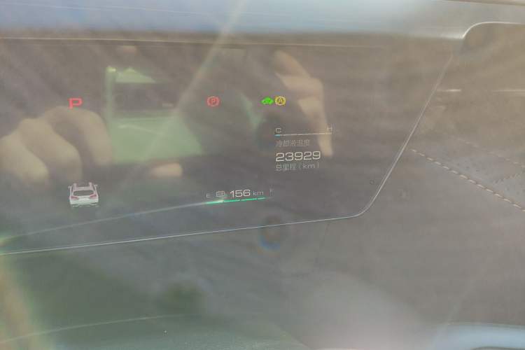 Used Wey Latte DHT-PHEV 2022 1.5T Two-Wheel-Drive Extra-Large Version Odometer Close Up