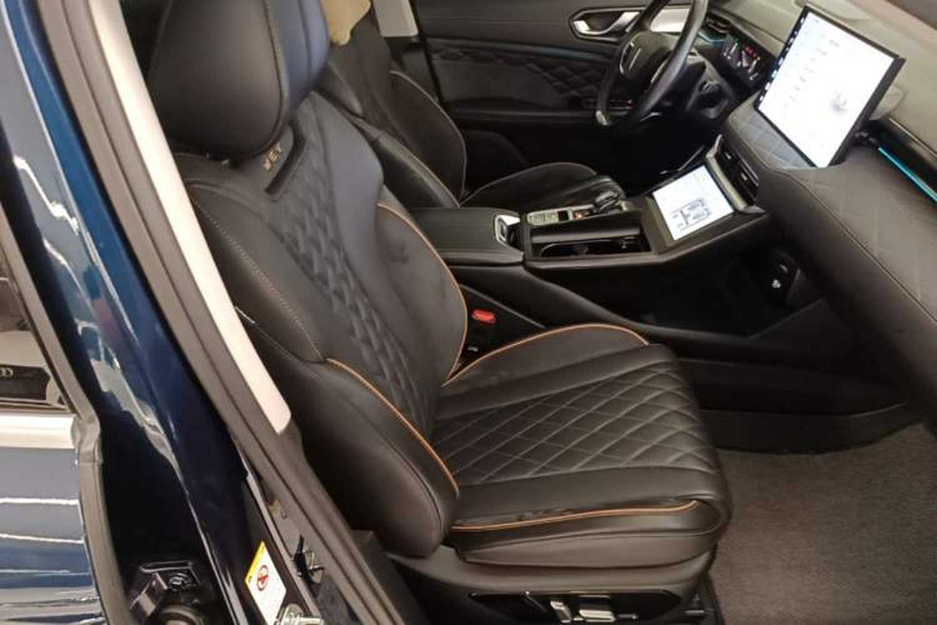 Used Wey Latte DHT-PHEV 2022 1.5T Four-Wheel Drive Extra-Large Version Right Front Seat