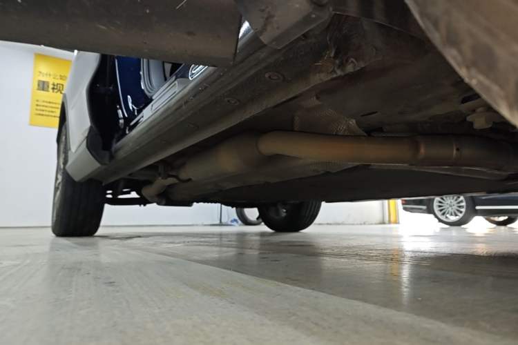Used Wey Latte DHT-PHEV 2022 1.5T Four-Wheel Drive Extra-Large Version Right Side Sill