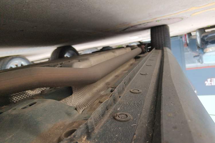 Used Wey Latte DHT-PHEV 2022 1.5T Four-Wheel Drive Extra-Large Version Right Side Sill
