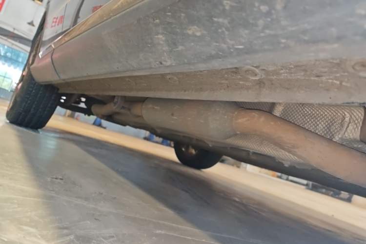 Used Wey Latte DHT-PHEV 2022 1.5T Two-Wheel-Drive Extra-Large Version Right Side Sill