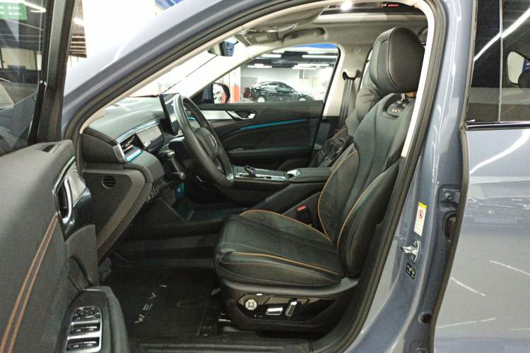 Used Wey Latte DHT-PHEV 2022 1.5T Two-Wheel-Drive Extra-Large Version Driver Seat