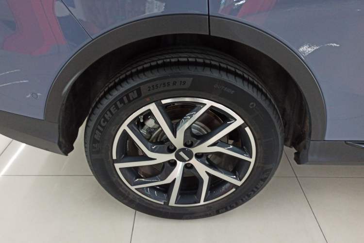 Used Wey Latte DHT-PHEV 2022 1.5T Two-Wheel-Drive Extra-Large Version Right Rear Wheel Hub