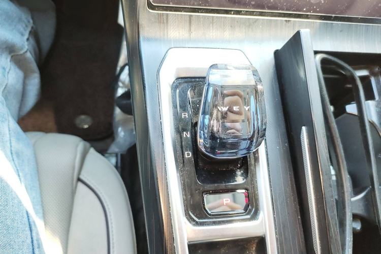 Used Wey Latte DHT-PHEV 2022 1.5T Two-Wheel-Drive Extra-Large Version Gear Lever