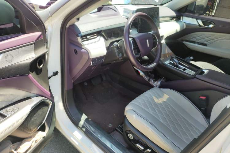 Used Wey Latte DHT-PHEV 2022 1.5T Two-Wheel-Drive Extra-Large Version Interior 3