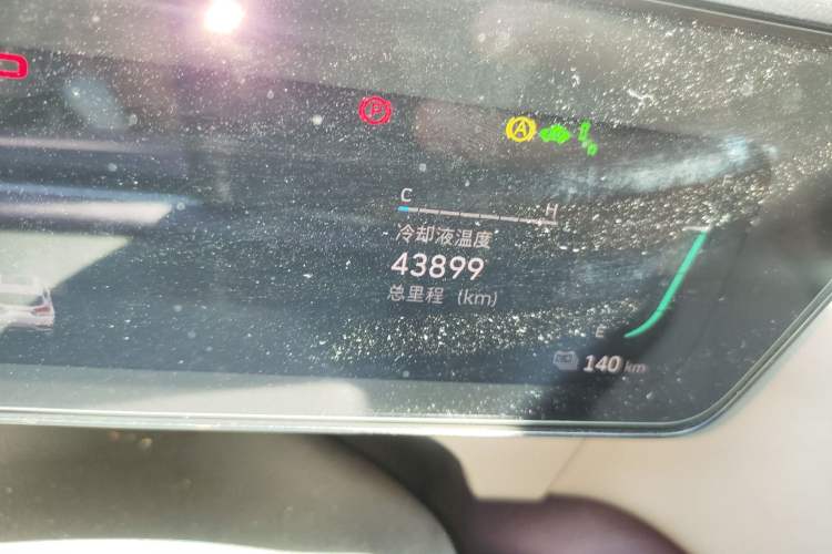 Used Wey Latte DHT-PHEV 2022 1.5T Two-Wheel-Drive Extra-Large Version Odometer Close Up