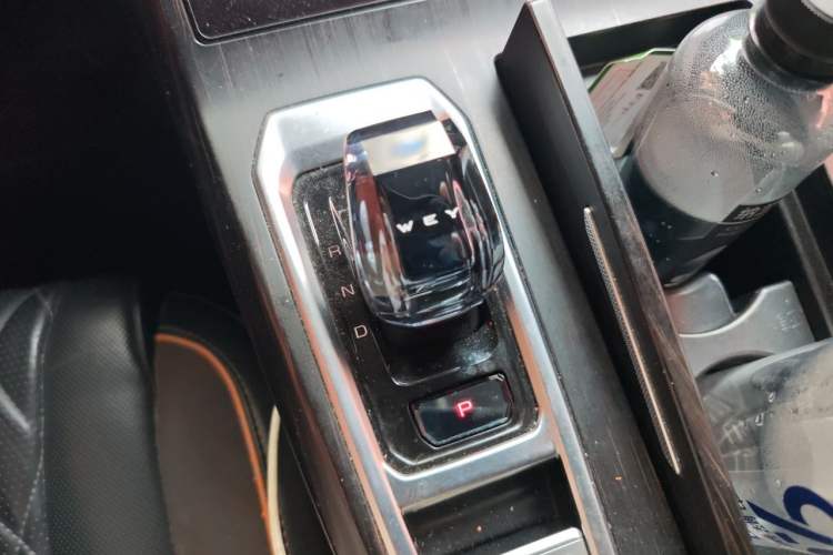 Used Wey Latte DHT-PHEV 2022 1.5T Two-Wheel-Drive Extra-Large Version Gear Lever