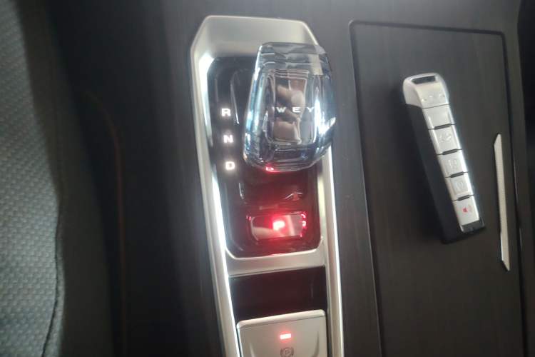 Used Wey Latte DHT-PHEV 2022 1.5T Four-Wheel Drive Extra-Large Version Gear Lever
