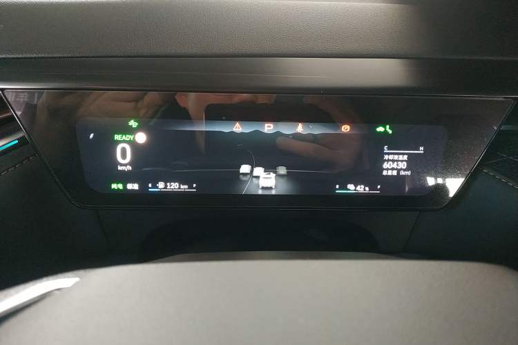 Used Wey Latte DHT-PHEV 2022 1.5T Four-Wheel Drive Extra-Large Version Instrument Cluster