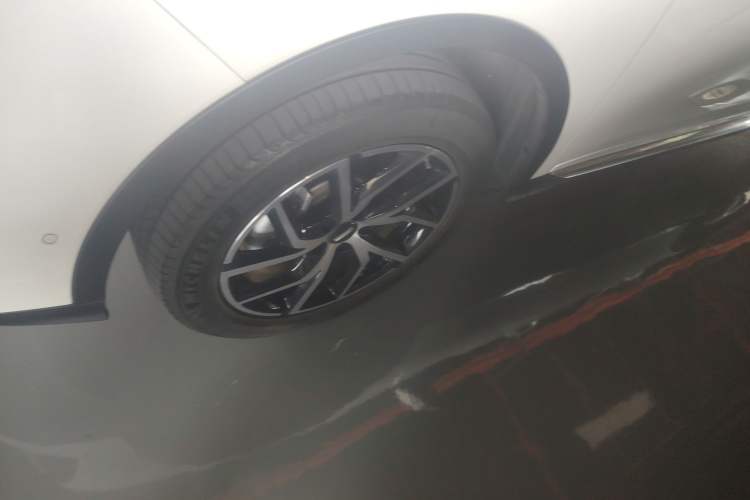 Used Wey Latte DHT-PHEV 2022 1.5T Four-Wheel Drive Extra-Large Version Left Front Wheel Hub