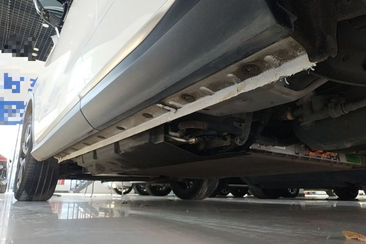Used Wey Latte DHT-PHEV 2022 1.5T Four-Wheel Drive Extra-Large Version Left Side Sill
