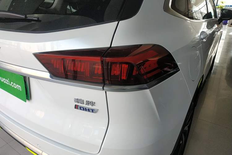 Used Wey Latte DHT-PHEV 2022 1.5T Four-Wheel Drive Extra-Large Version Right Rear Taillight
