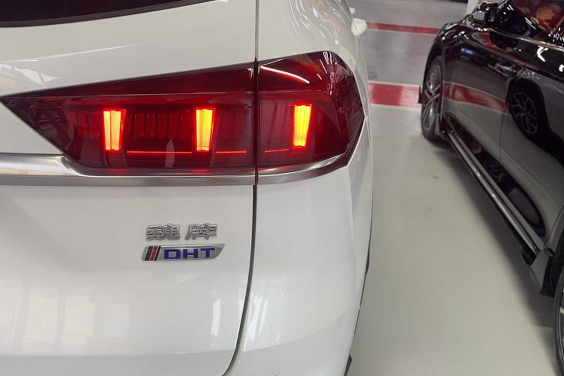 Used Wey Latte DHT-PHEV 2022 1.5T Four-Wheel Drive Extra-Large Version Right Rear Taillight
