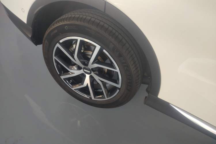 Used Wey Latte DHT-PHEV 2022 1.5T Four-Wheel Drive Extra-Large Version Right Rear Wheel Hub