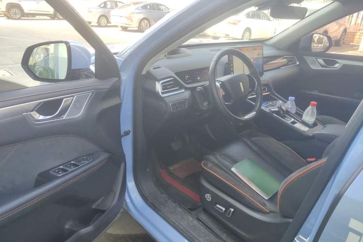Used Wey Macchiato 2021 1.5L DHT Master Edition Driver Seat