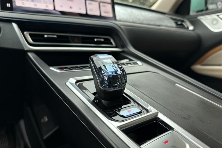 Used Wey Macchiato 2021 1.5L DHT Master Edition Interior 5