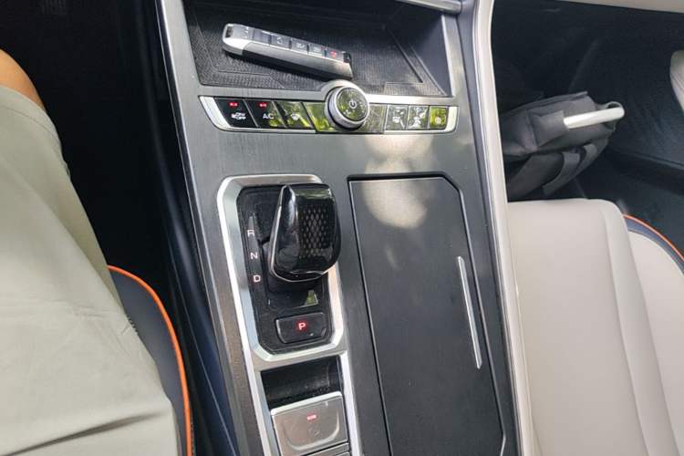 Used Wey Macchiato 2021 1.5L DHT Custom Edition Gear Lever