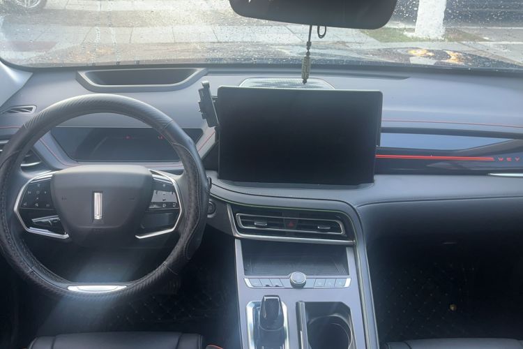 Used Wey Macchiato 2021 1.5L DHT Master Edition Interior 3