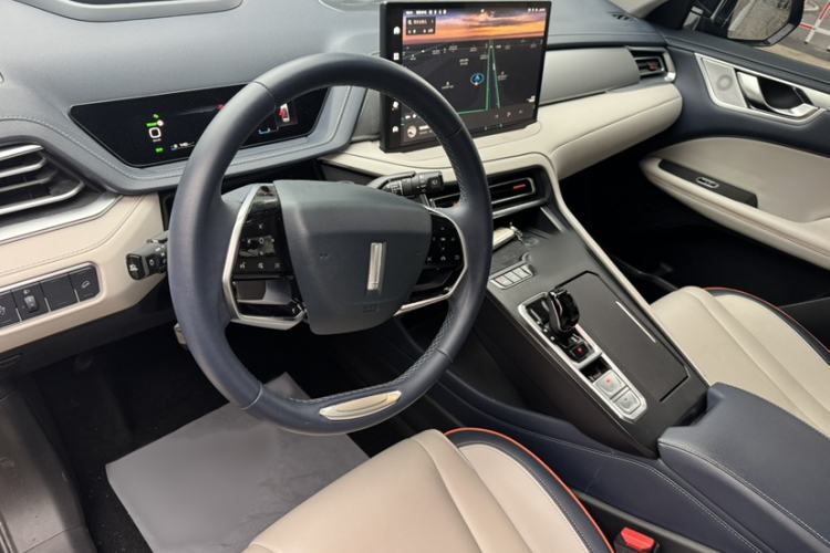 Used Wey Macchiato 2021 1.5L DHT Custom Edition Interior 4