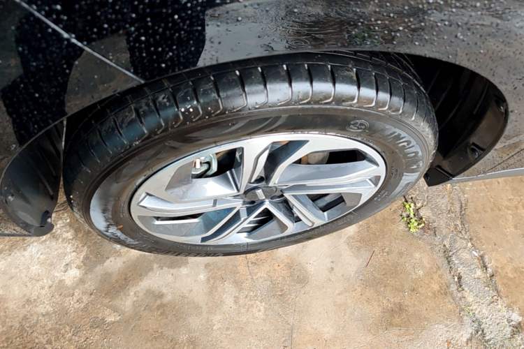Used Wey Macchiato 2021 1.5L DHT Custom Edition Left Front Wheel Hub