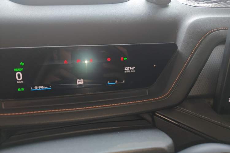 Used Wey Macchiato 2021 1.5L DHT Custom Edition Odometer Close Up