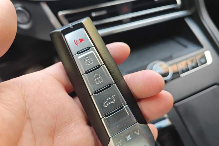 Used Wey Macchiato 2021 1.5L DHT Custom Edition Vehicle Key