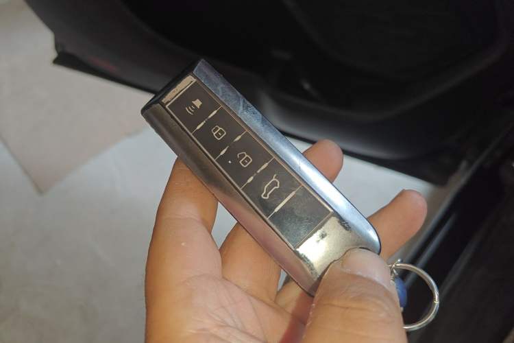 Used Wey Macchiato 2021 1.5L DHT Custom Edition Vehicle Key