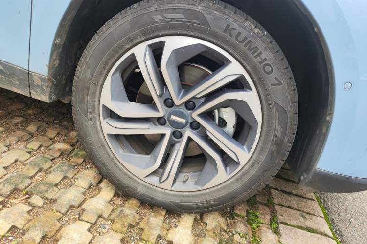 Used Wey Macchiato 2021 1.5L DHT Master Edition Right Front Wheel Hub
