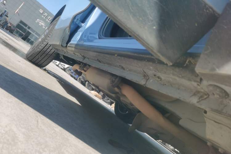 Used Wey Macchiato 2021 1.5L DHT Master Edition Right Side Sill