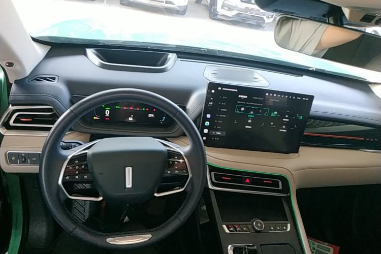 Used Wey Macchiato 2021 1.5L DHT Master Edition Center Console