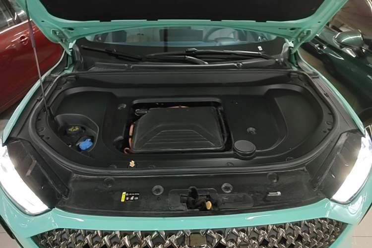 Used Wey Macchiato 2021 1.5L DHT Master Edition Engine Bay
