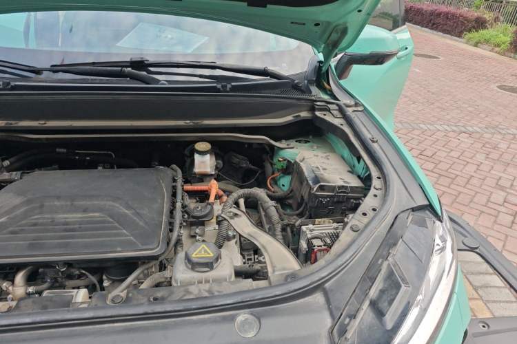 Used Wey Macchiato 2021 1.5L DHT Custom Edition Engine Bay Left