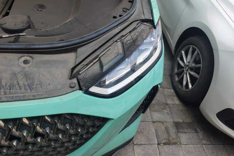 Used Wey Macchiato 2021 1.5L DHT Master Edition Engine Bay Left