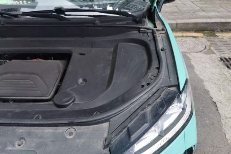 Used Wey Macchiato 2021 1.5L DHT Master Edition Engine Bay Left