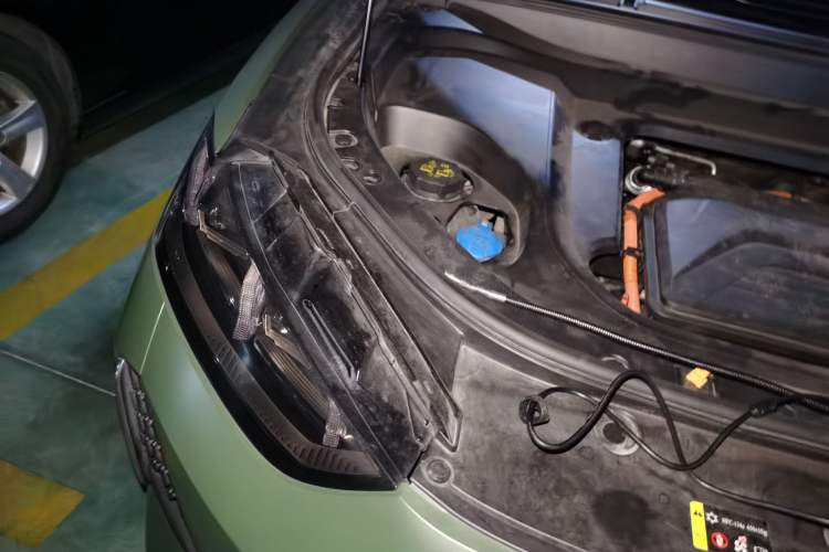 Used Wey Macchiato 2021 1.5L DHT Master Edition Engine Bay Right