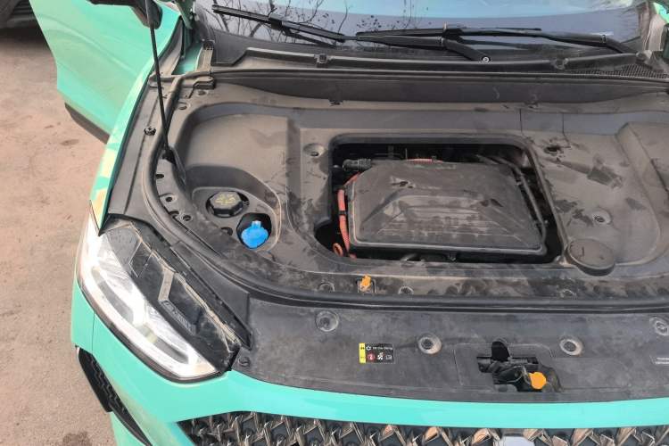 Used Wey Macchiato 2021 1.5L DHT Master Edition Engine Bay Right