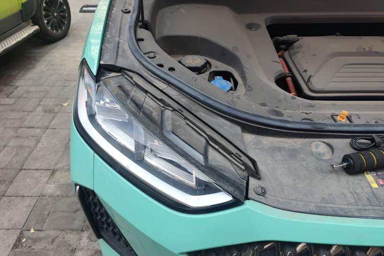Used Wey Macchiato 2021 1.5L DHT Master Edition Engine Bay Right