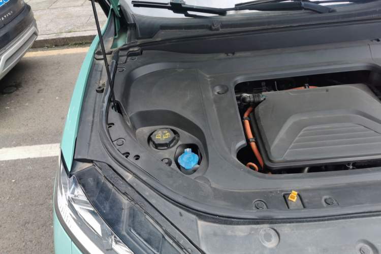Used Wey Macchiato 2021 1.5L DHT Master Edition Engine Bay Right