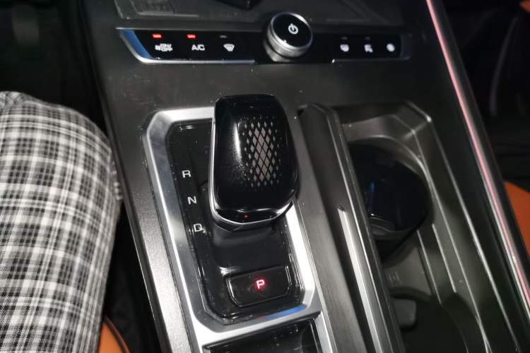 Used Wey Macchiato 2021 1.5L DHT Master Edition Gear Lever