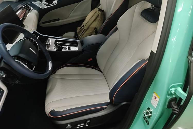 Used Wey Macchiato 2021 1.5L DHT Master Edition Left Front Seat