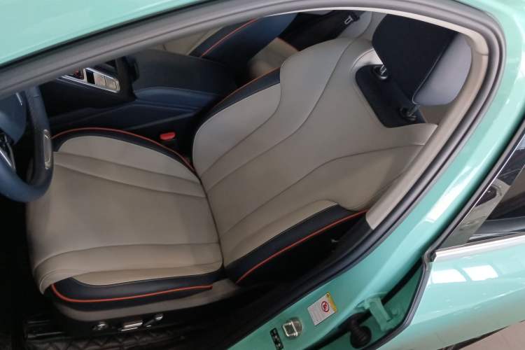 Used Wey Macchiato 2021 1.5L DHT Master Edition Left Front Seat